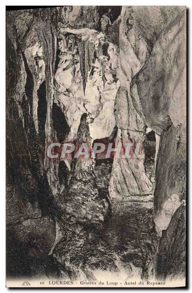 CPA Grotte Grottes du Loup Autel du Repentir Lourdes