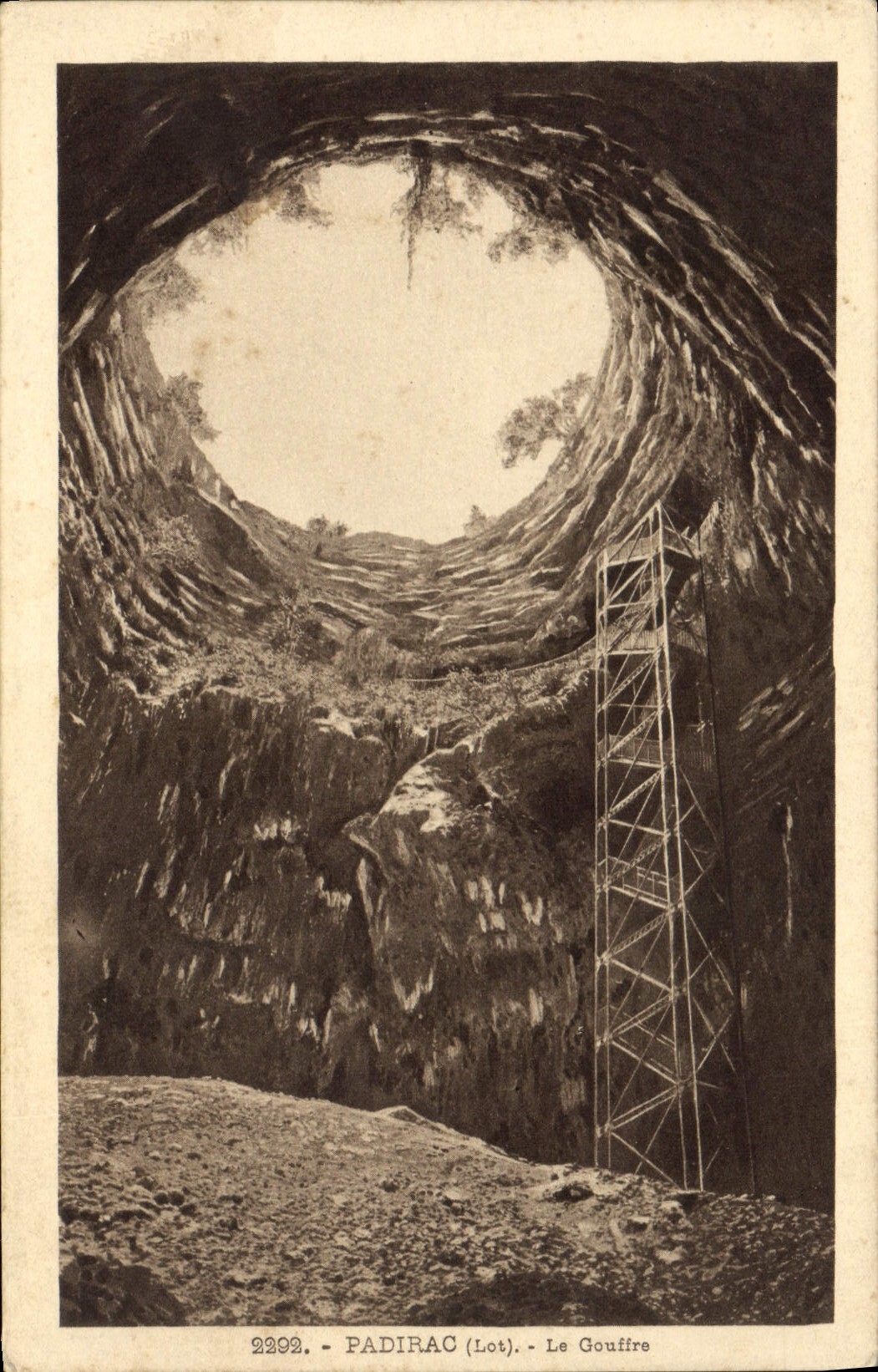 Padirac (Lot) - Le Gouffre — Édition de la Librairie Bandel, St-Céré (Lot), n° 2292