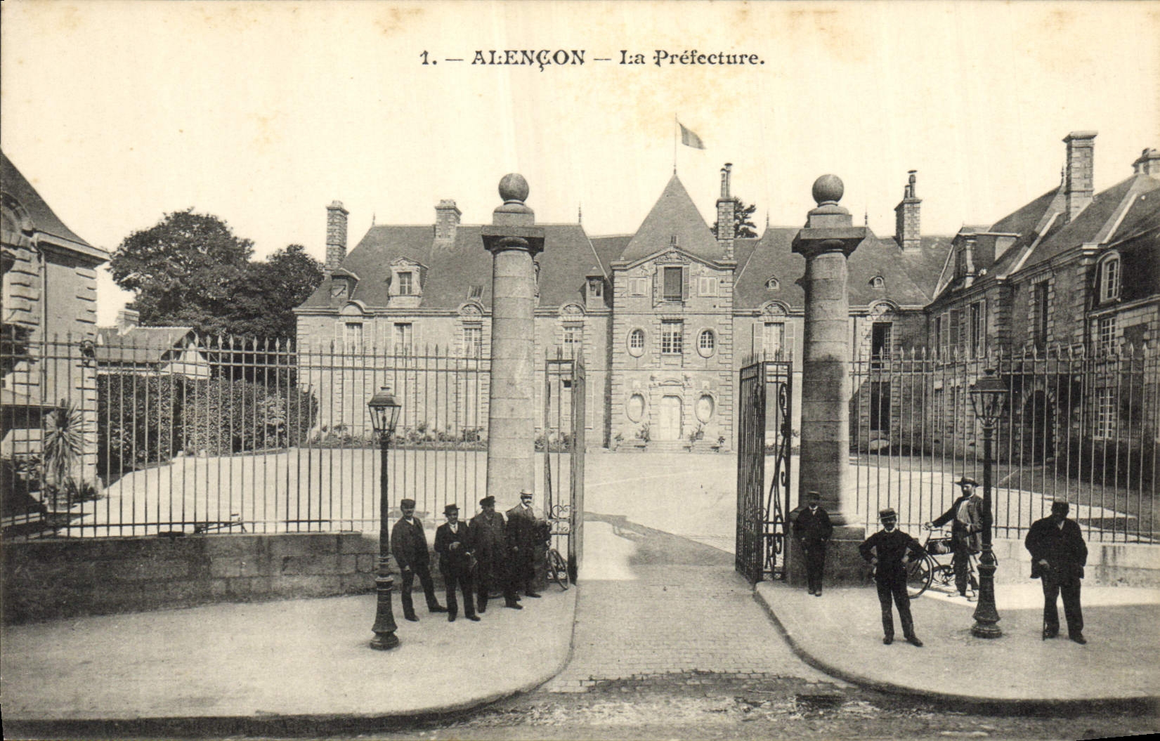 Alençon — La Préfecture — Éditeur non identifié, n° de série 1