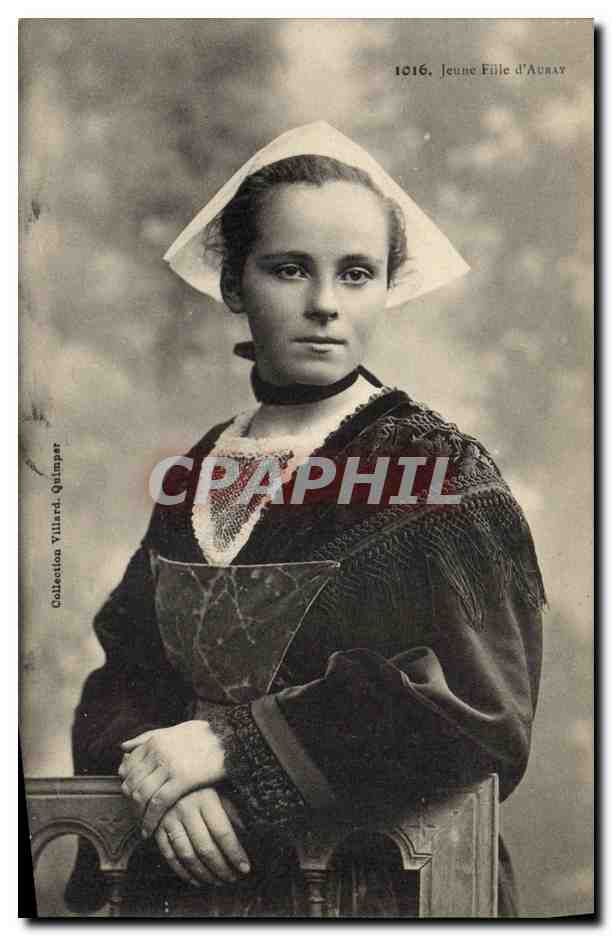 CPA Folklore Jeune fille d'Auray