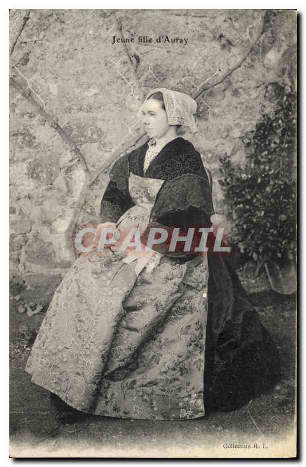 CPA Folklore Jeune fille d'Auray