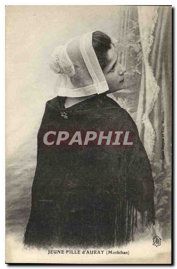 CPA Folklore Jeune fille d'Auray