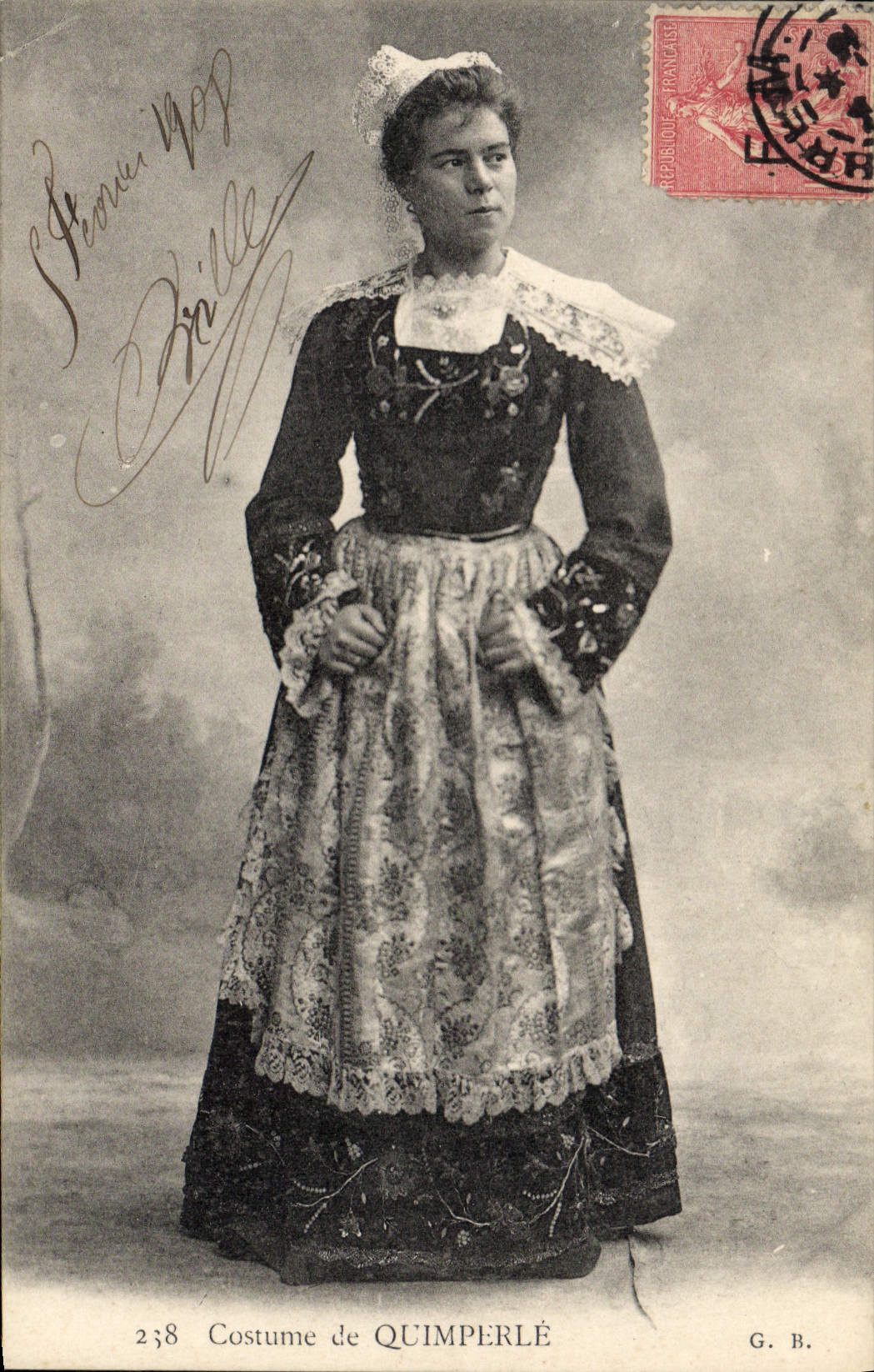 CPA Folklore Costume de Quimperle