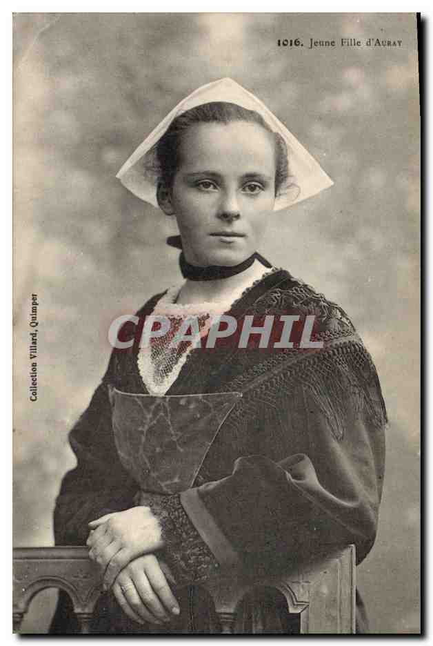 CPA Folklore Jeune fille d'Auray