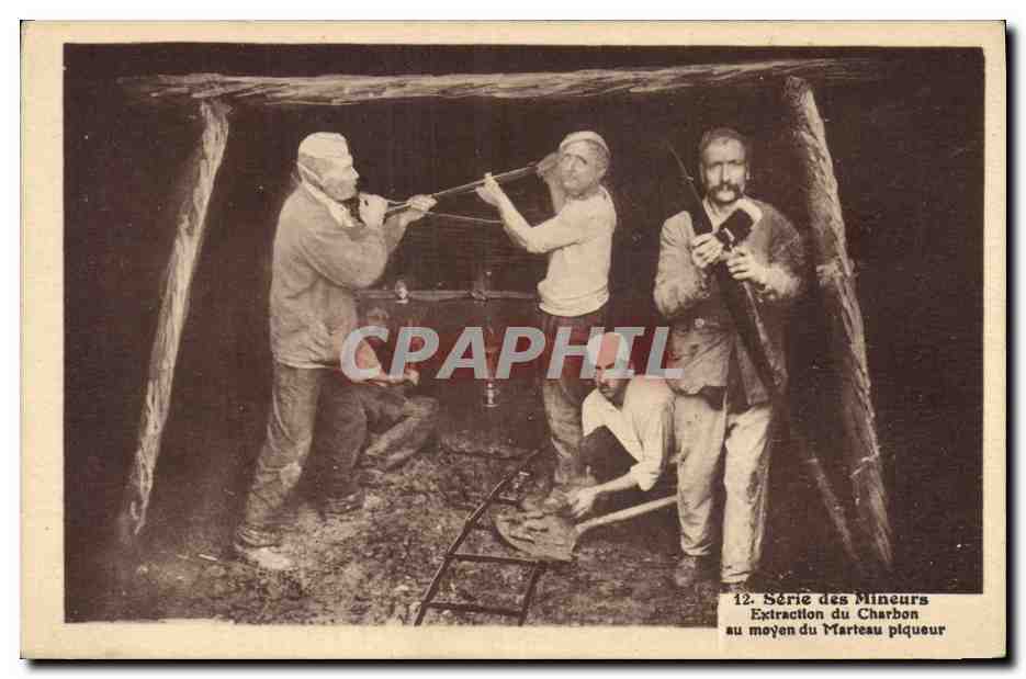 CPA Mine Mines Mineurs Extraction du charbon au moyen du marteau piqueur