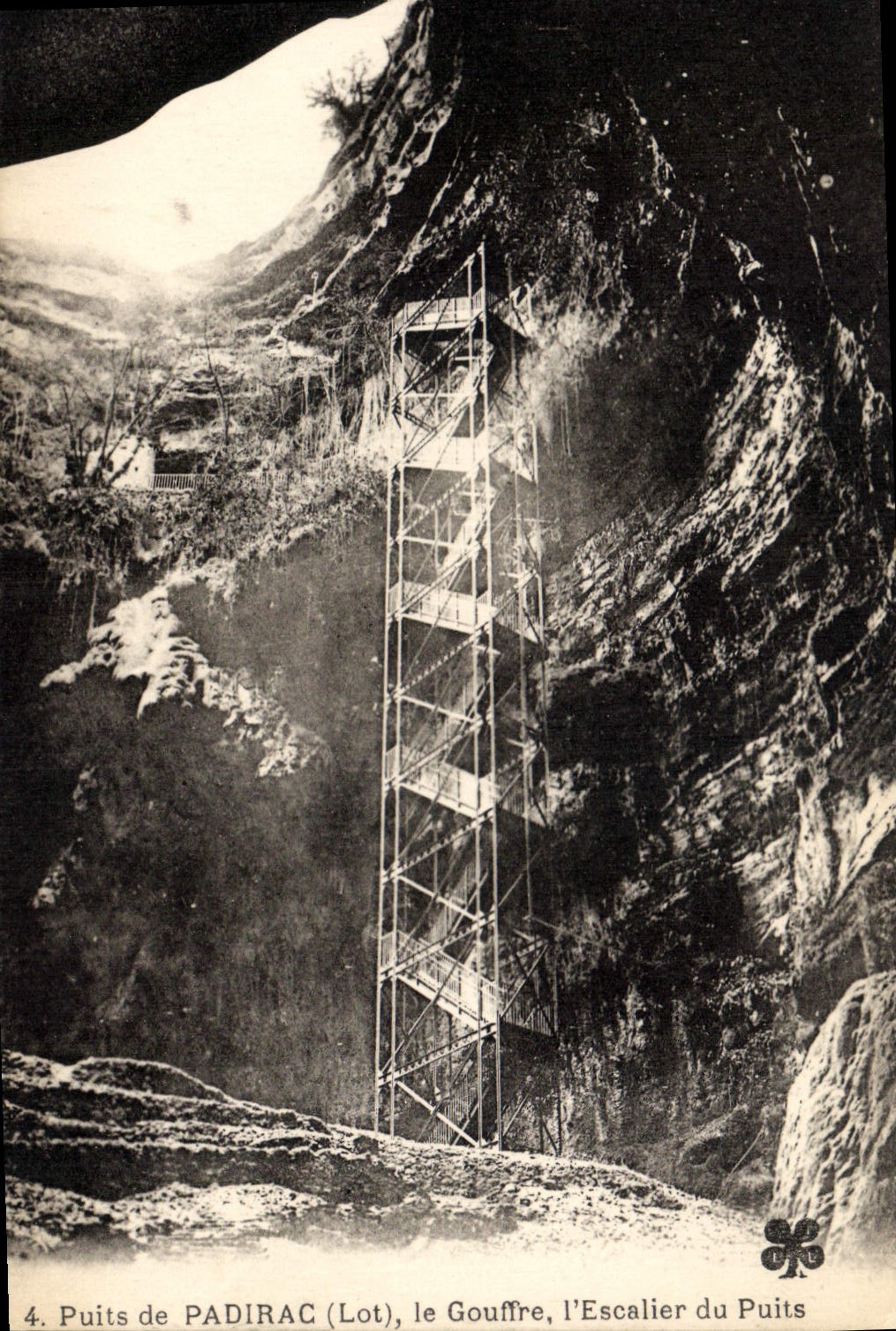 Puits de PADIRAC (Lot), le Gouffre, l'Escalier du Puits — éditeur inconnu, n°4