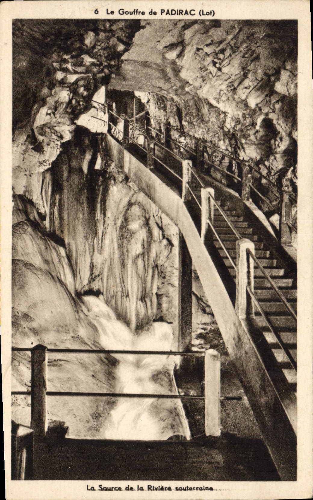 Le Gouffre de PADIRAC (Lot) — La Source de la Rivière souterraine — Phototypie-Hélios Françaises