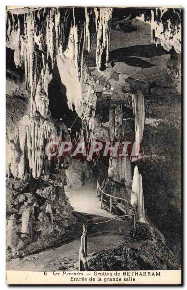 Les Pyrénées — Grottes de BETHARRAM — Entrée de la grande salle