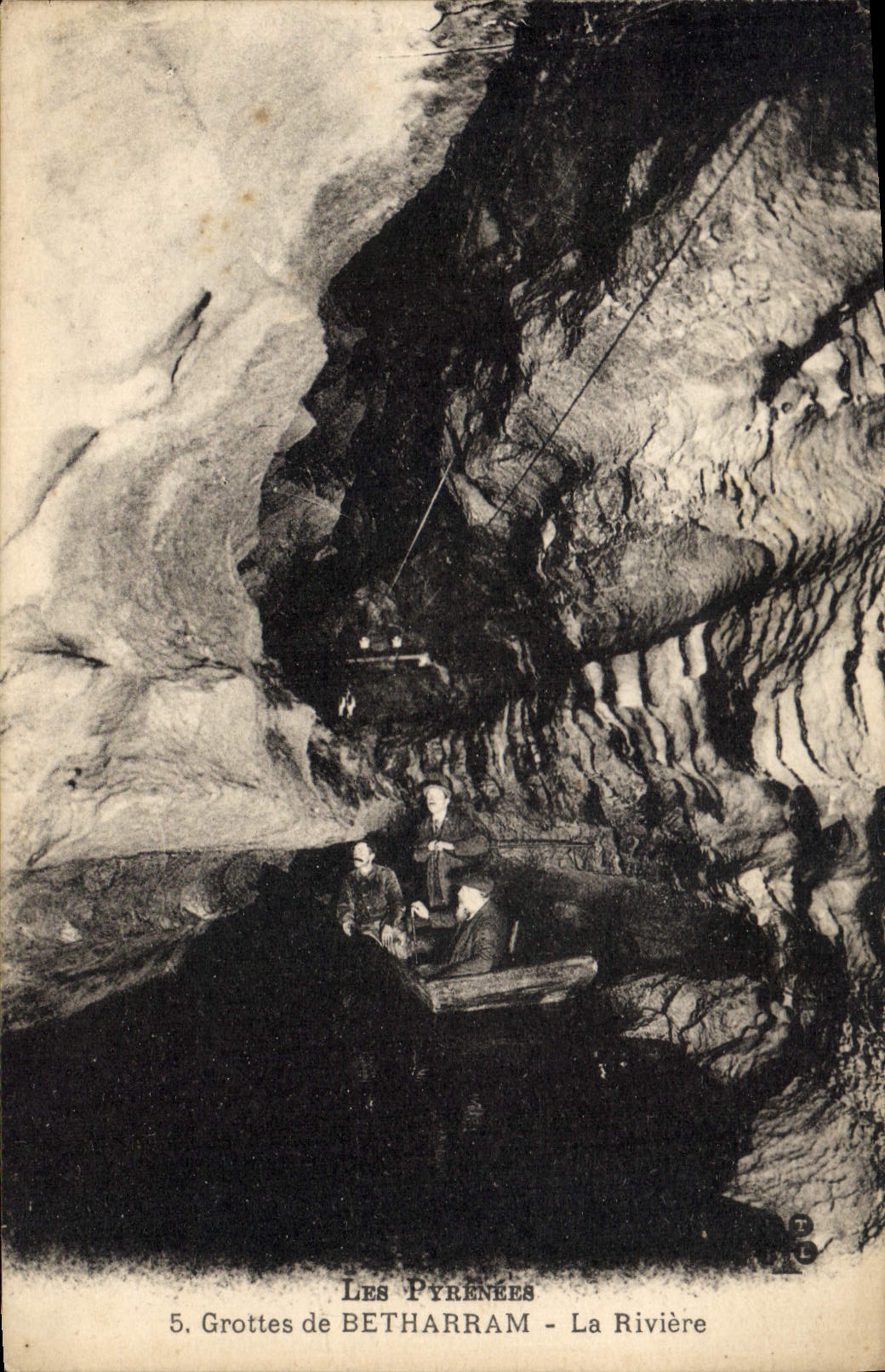 Grottes de BETHARRAM - La Rivière — Les Pyrénées, n°5