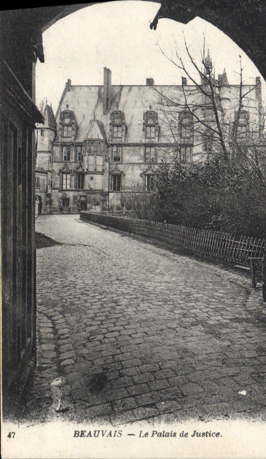 CPA Palais de Justice Beauvais