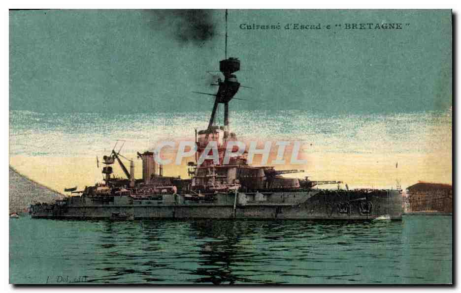 CPA Bateau de Guerre Cuirasse d'escadre Bretagne