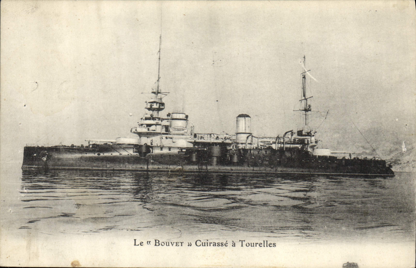 Le « Bouvet » Cuirassé à Tourelles — Éditeur non visible, n° de série non lisible