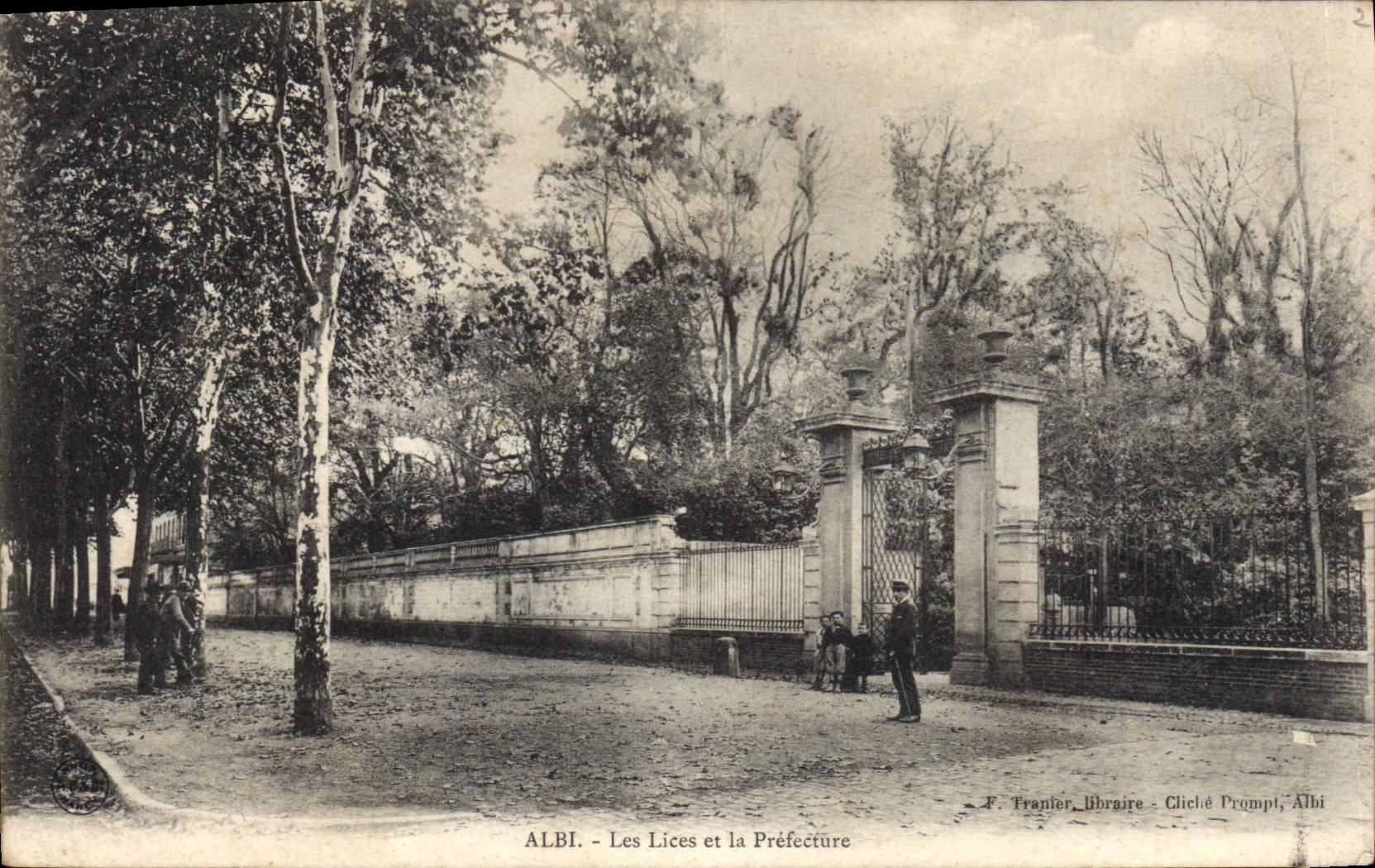 CPA Albi Les lices et la Prefecture 