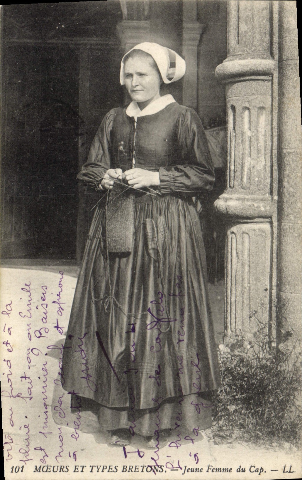 CPA Folklore Jeune femme du Cap