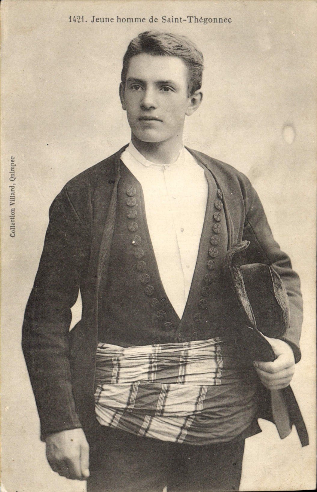 CPA Folklore Jeune homme de Saint Thegonnec