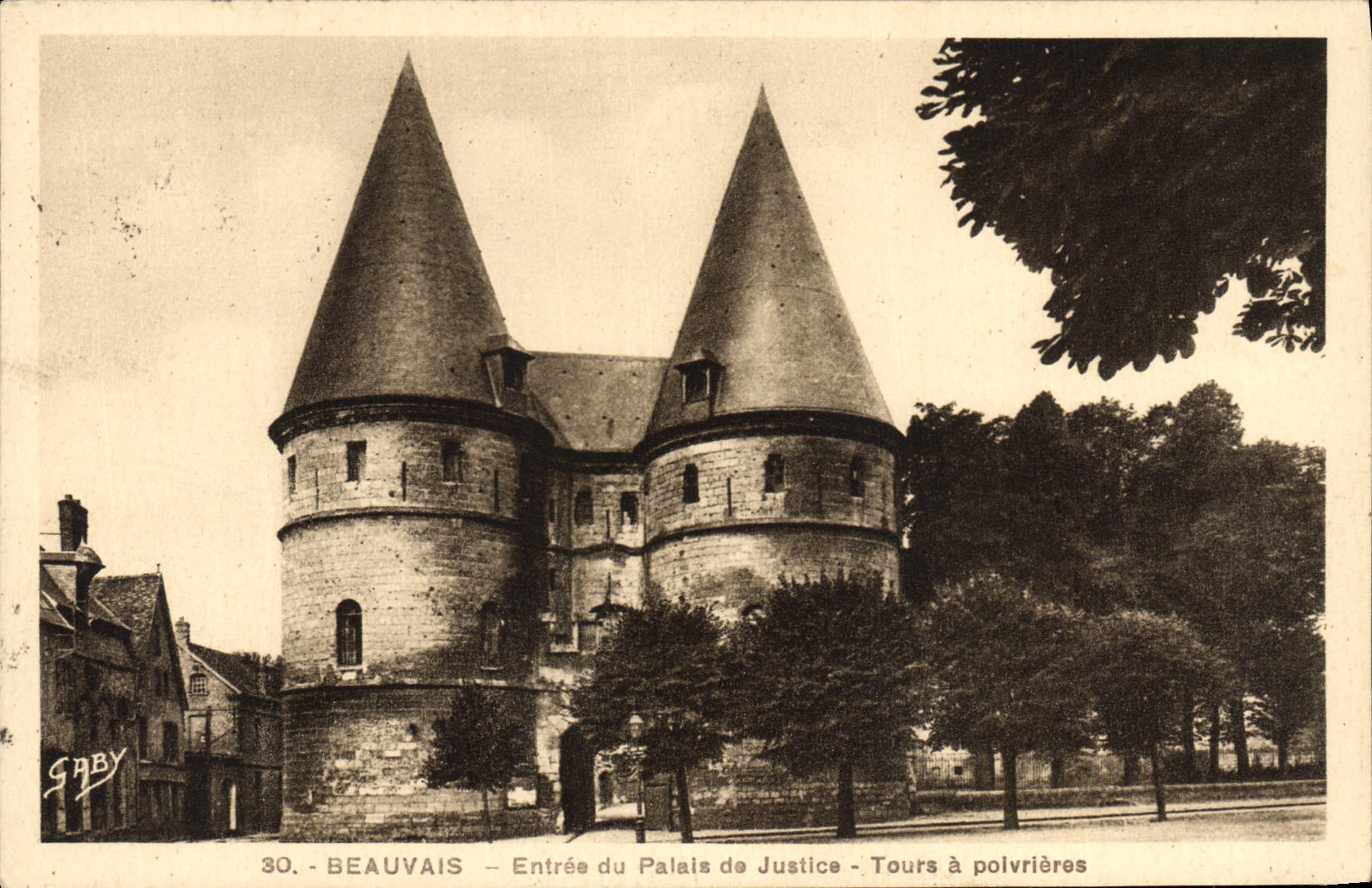 CPA Palais de Justice Beauvais Tours a poivrieres
