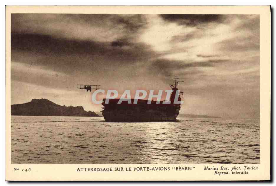 CPA Bateau de Guerre Atterrissage sur le porte avions Bearn Aviation
