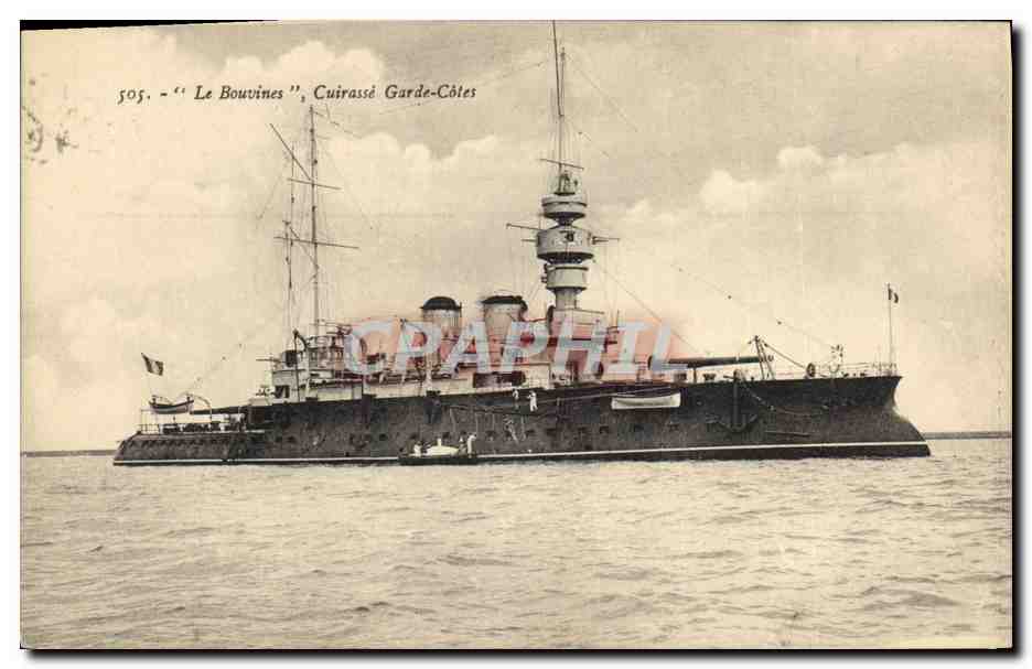 CPA Bateau de Guerre Le Bouvines Cuirasse Garde Cotes