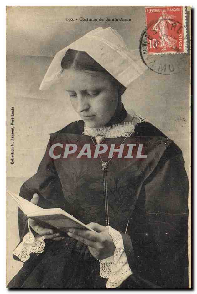 CPA Folklore Costume de Sainte Anne