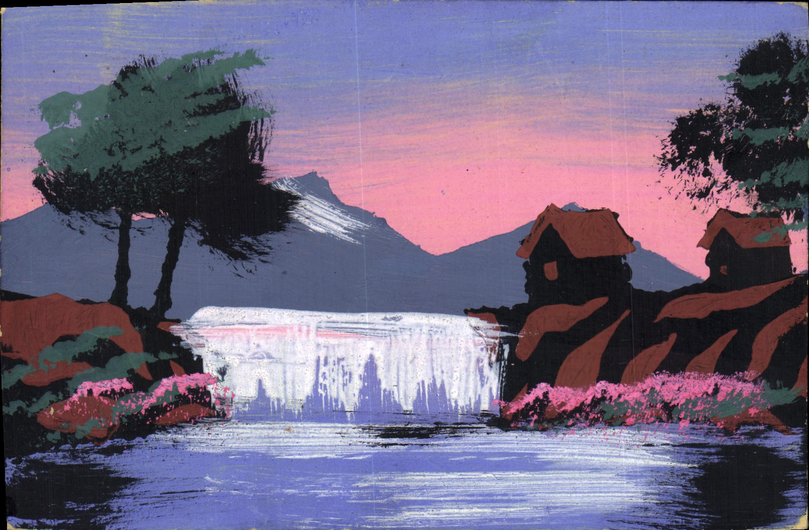 Chute d'eau et montagnes — paysage au coucher du soleil — CPAPHIL