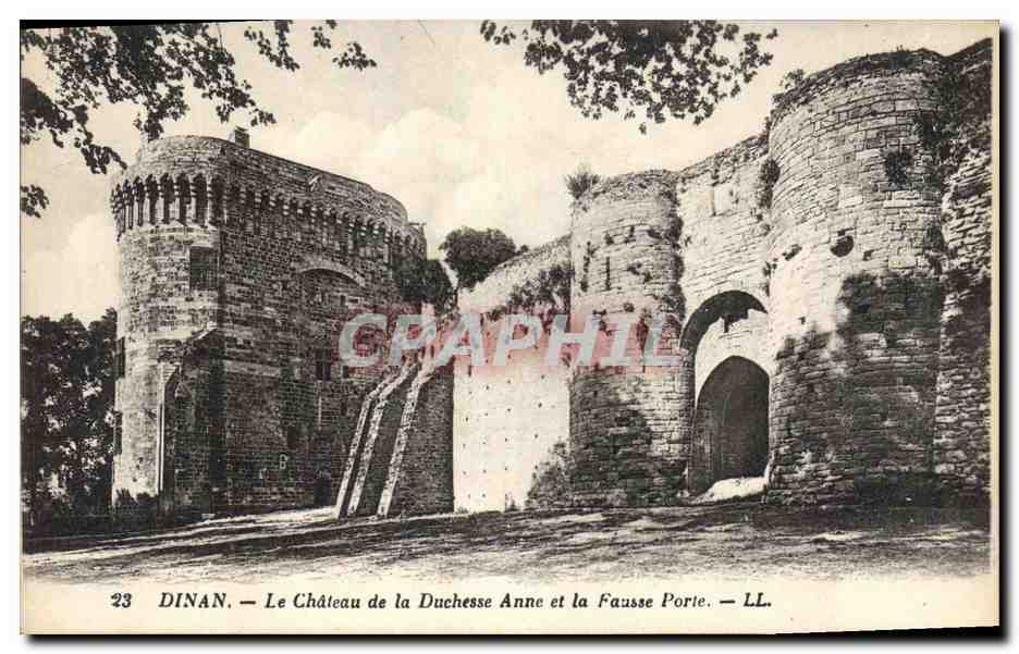 CPA Chateau de la Duchesse Anne et la Fausse Porte Dinan