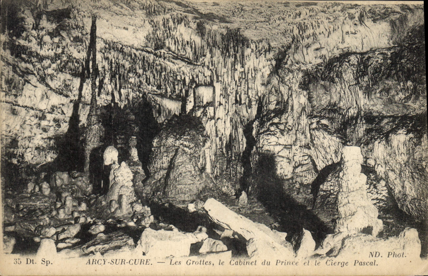 Arcy-sur-Cure — Les Grottes, le Cabinet du Prince et le Cierge Pascal — ND. Phot.