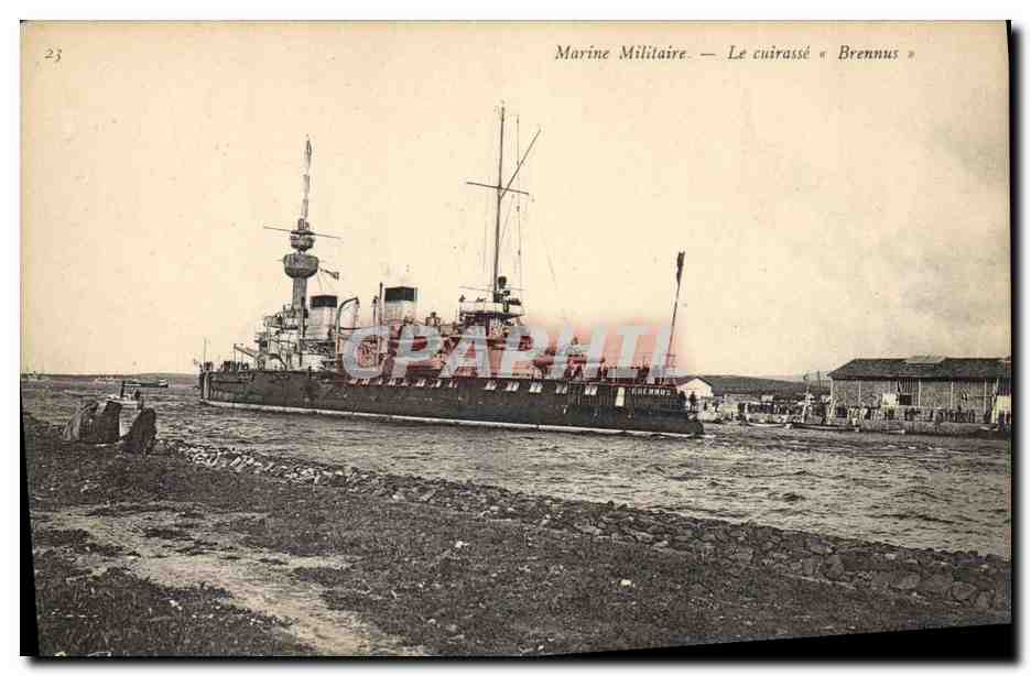 CPA Bateau de Guerre Le Cuirasse Brennus