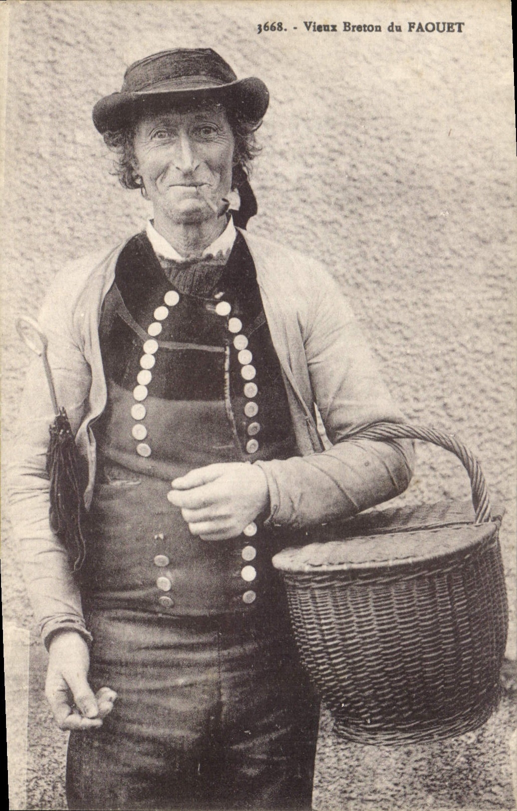 CPA Folklore Vieux Breton du Faout