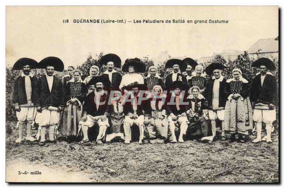 Guérande (Loire-Inf.) — Les Paludiers de Saillé en grand Costume