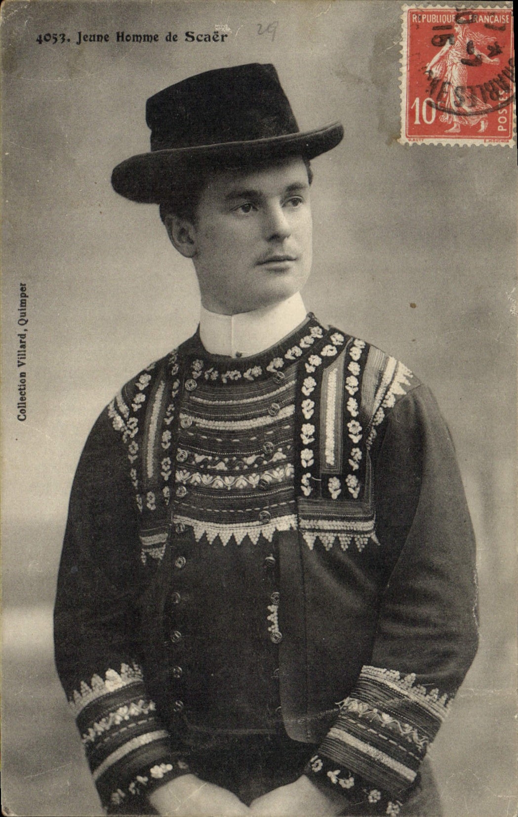 CPA Folklore Jeune homme de Scaer
