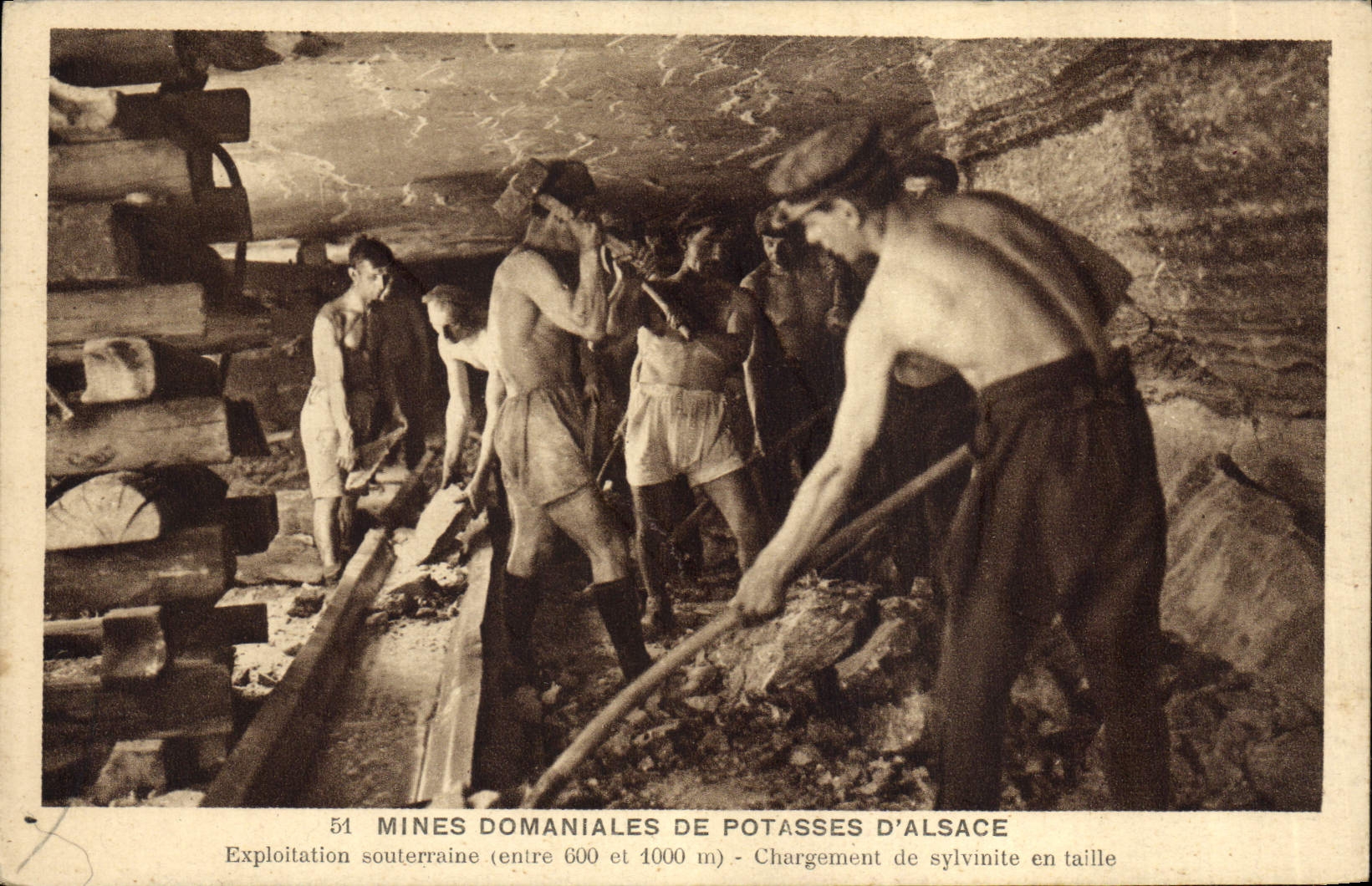 CPA Publicite Mines domaniales de Potasses d'Alsace Exploitation souterraine Chargement de sylvinite en taille