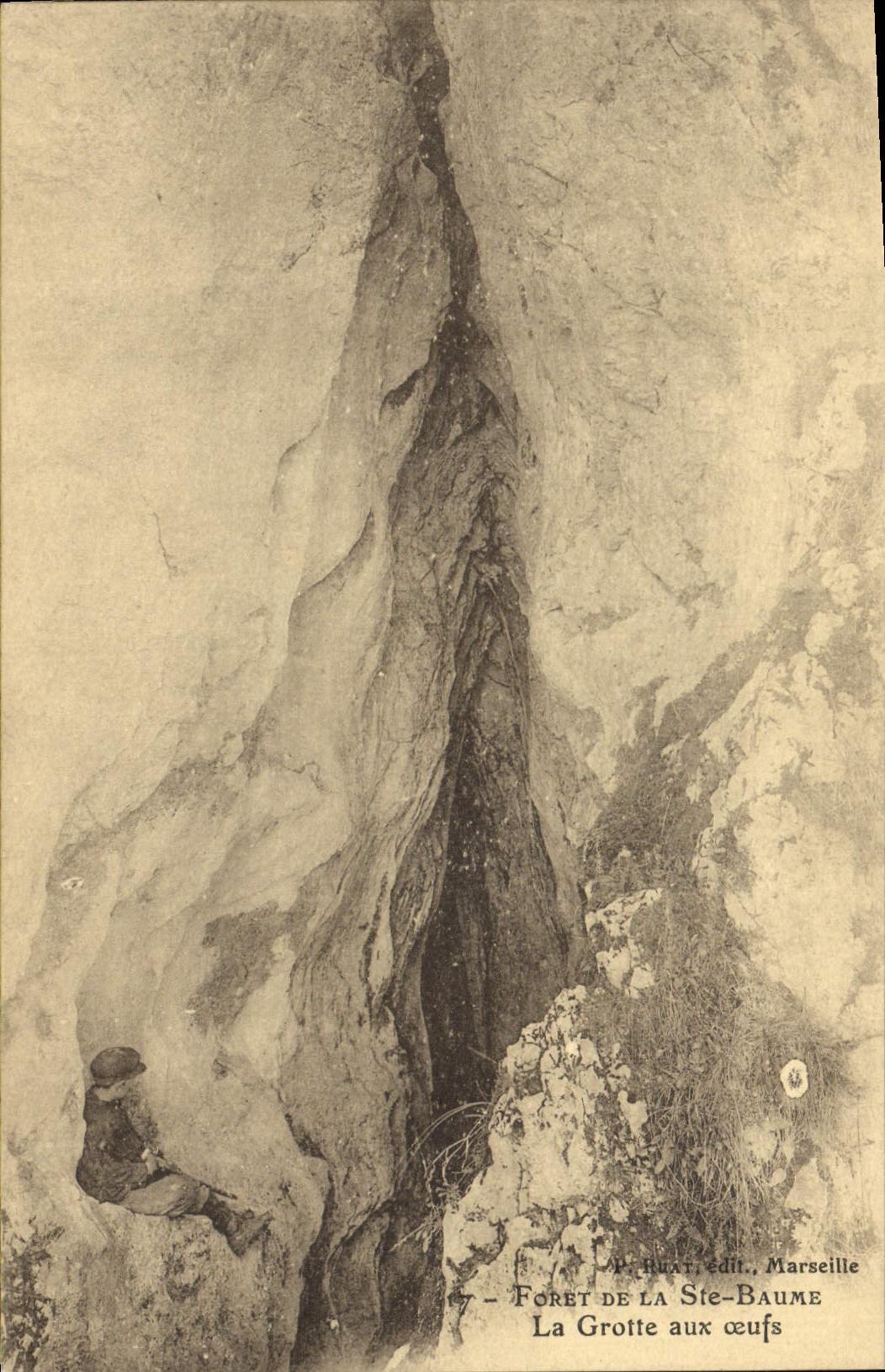La Grotte aux œufs — Forêt de la Ste-Baume — A. Rux, édit., Marseille