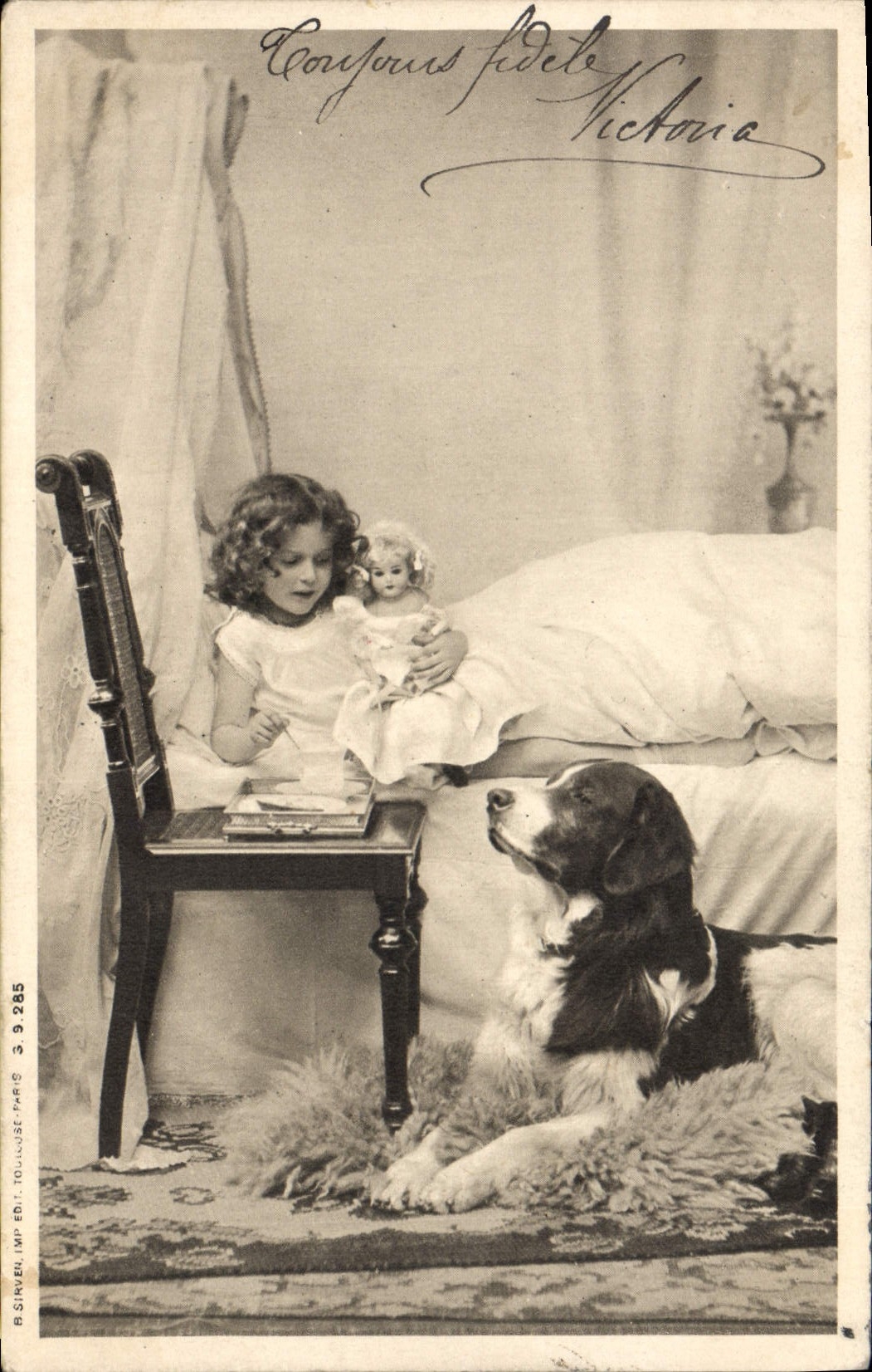 CPA Fantaisie Enfant Poupee Chien 