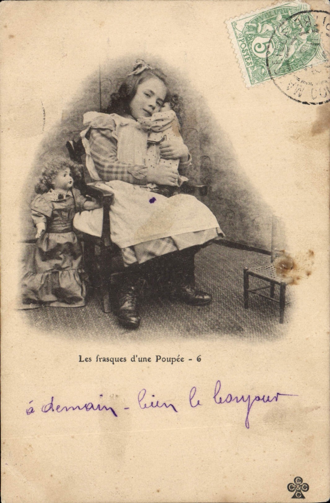 CPA Fantaisie Enfant Poupee Les frasques d'une poupee