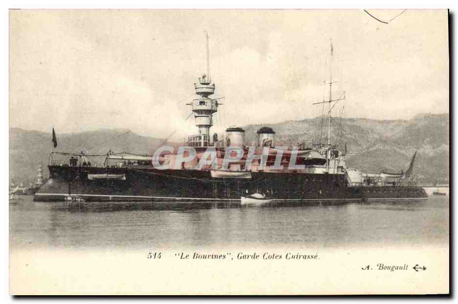 CPA Bateau de Guerre Le Bouvines Garde Cotes Cuirasse 