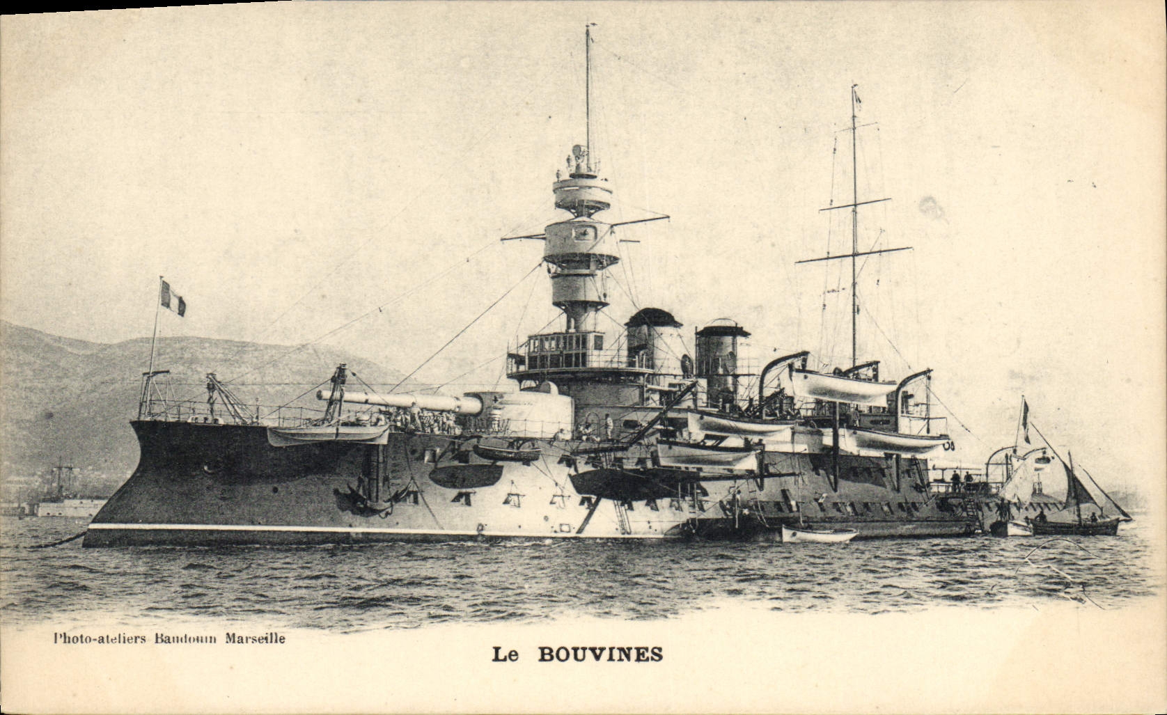 Le BOUVINES — Bateau de guerre français — Photo-ateliers Baudoun Marseille