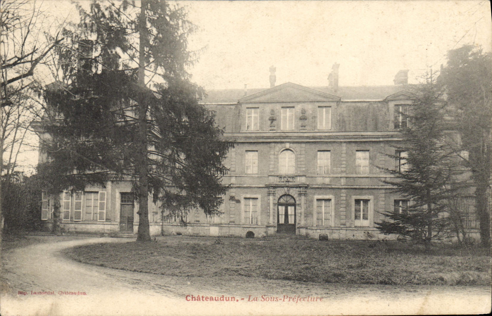 CPA Chateaudun La Sous Prefecture  