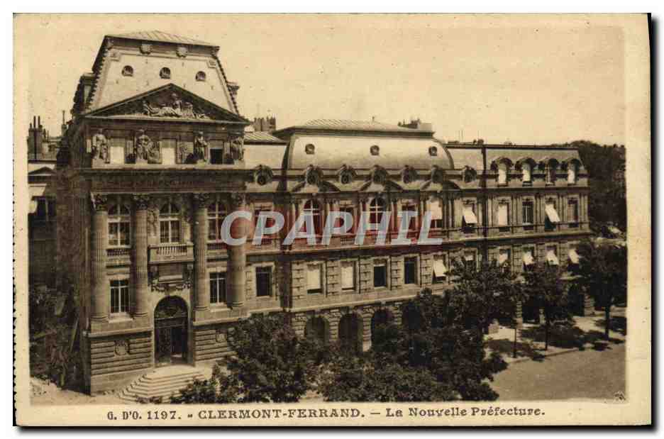 CPA Clermont Ferrand La nouvelle Prefecture  