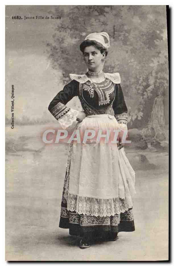 CPA Folklore Jeune fille de Scaer 