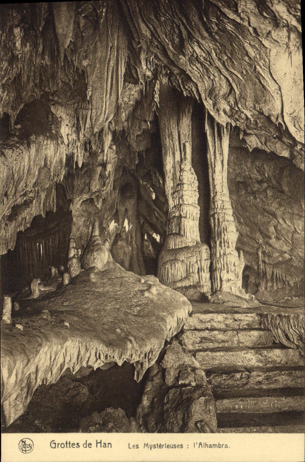 CPA Grotte Grottes de Han Les mysterieuses L'Alhambra 