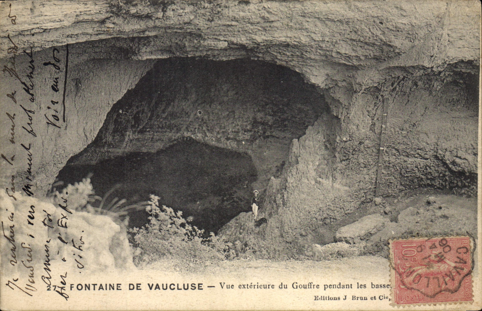 CPA Grotte Grottes Fontaine de Vaucluse Vue exterieure du gouffre pendant les basses eaux 