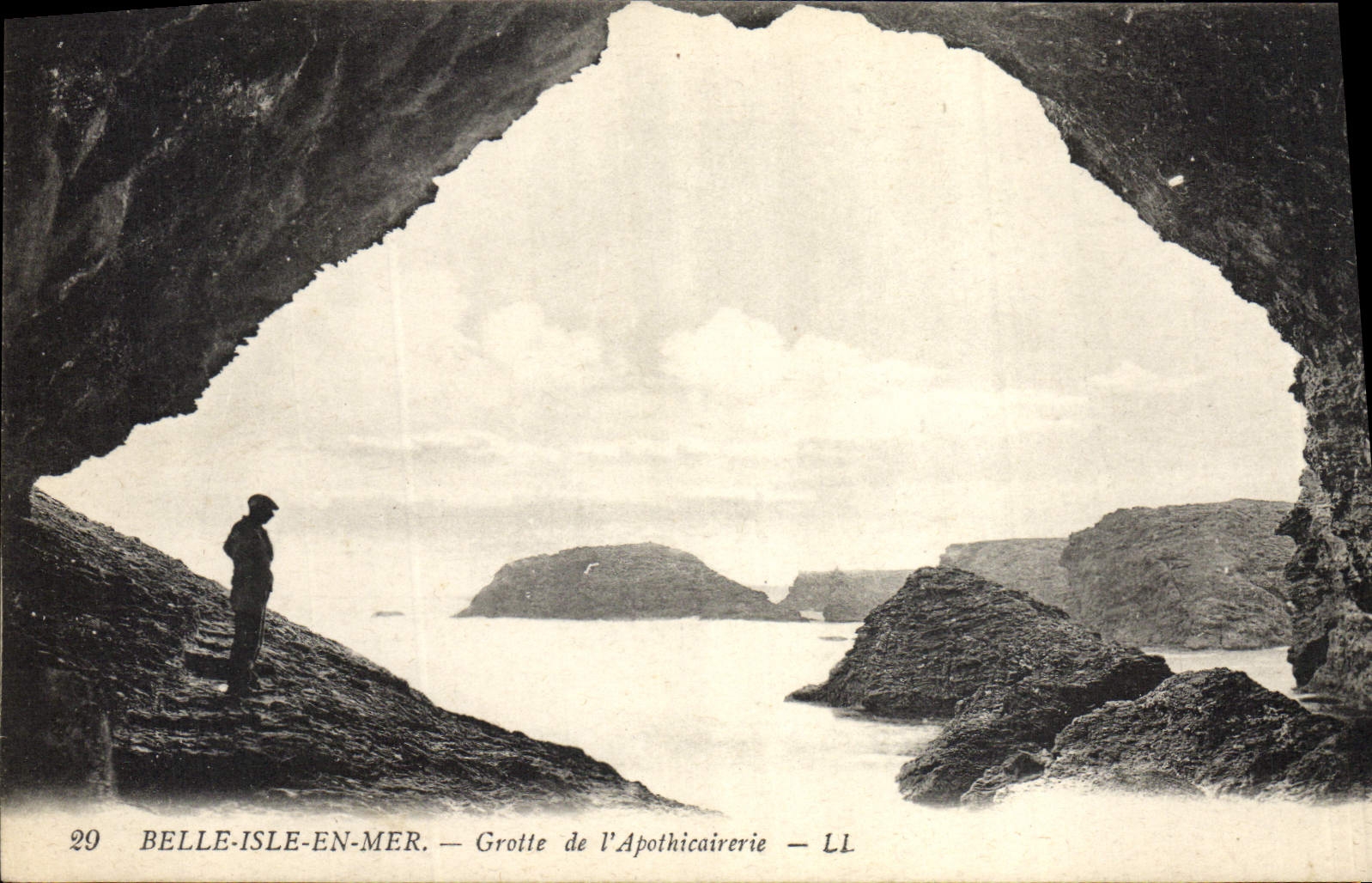 CPA Grotte Grottes Belle Isle en Mer Grotte de l'Apothicairerie 
