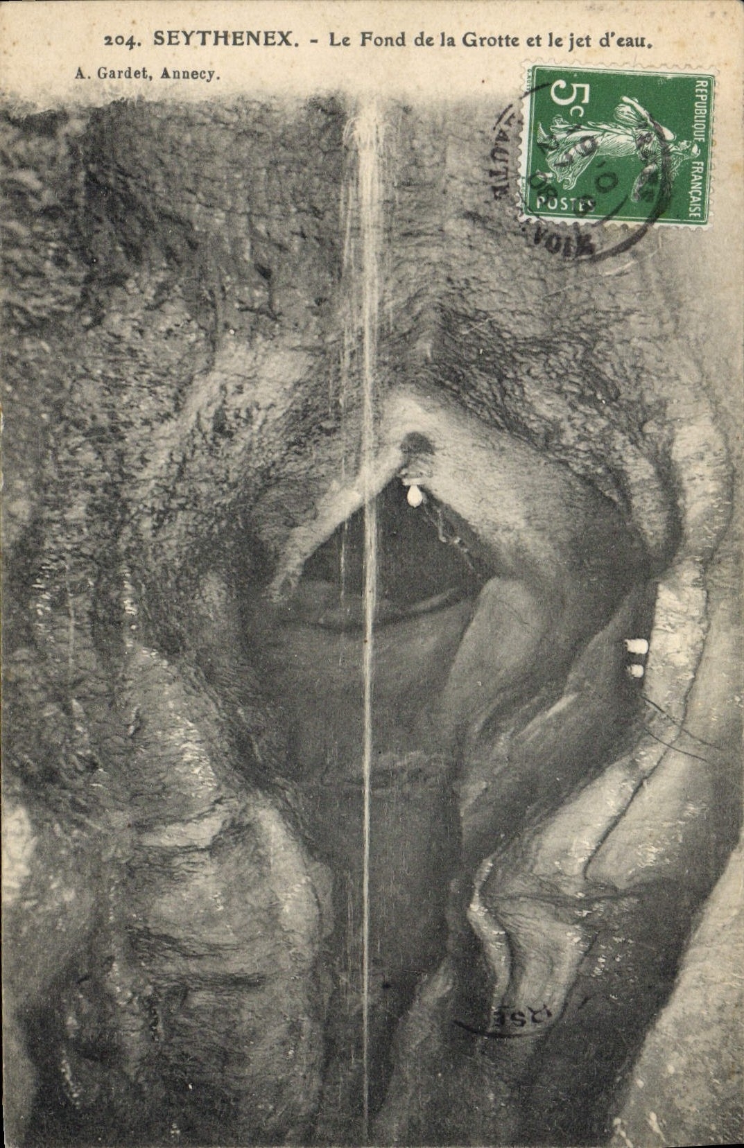 CPA Grotte Grottes Seythenex Le fond de la grotte et le jet d'eau 