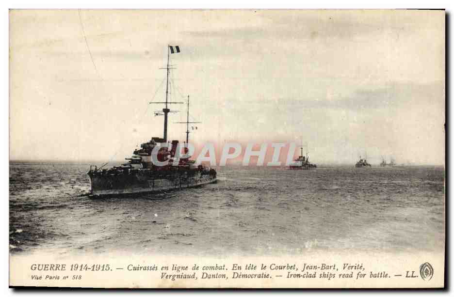 CPA Bateau de Guerre Cuirasses en ligne de combat En tete le Courbet Jean Bart Verite Vergniaud Dant