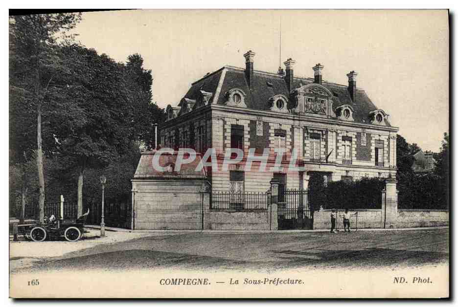CPA Compiegne La Sous Prefecture  