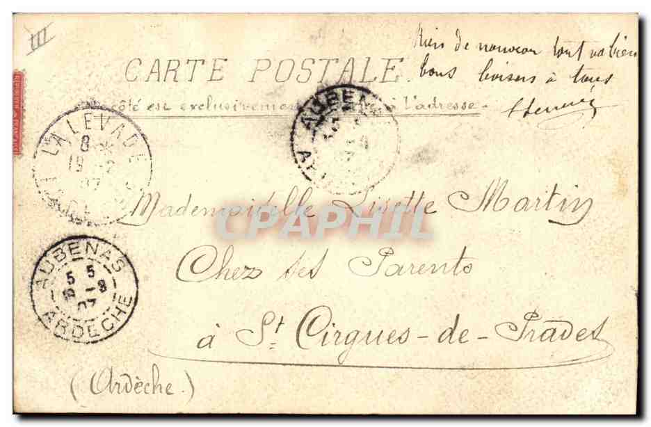 Intérieur de pièce — scène avec souvenirs — Machiy Éditeur, Le Pechier — Verso