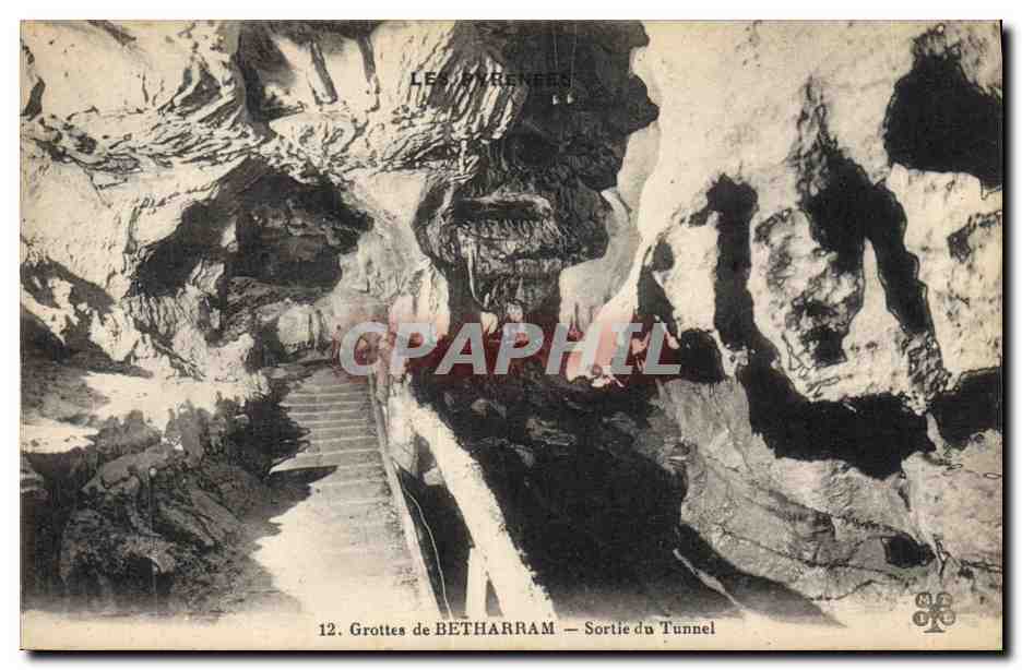 CPA Grotte Grottes de Betharram Sortie du tunnel 