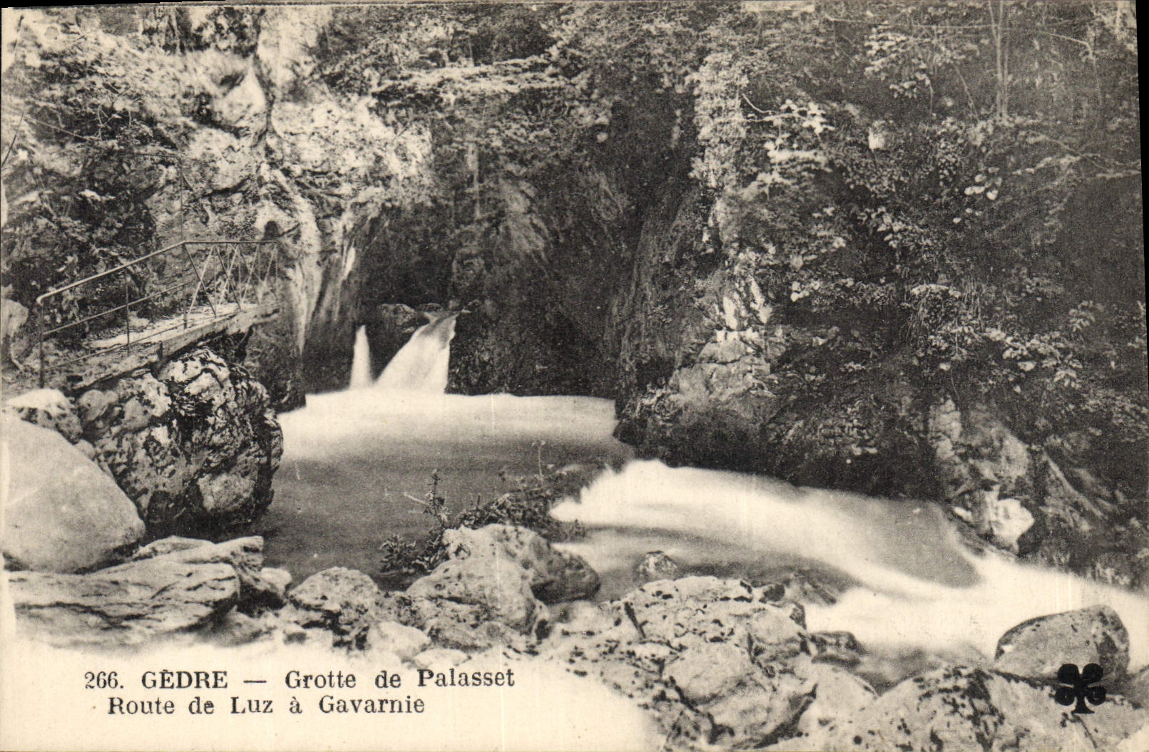 CPA Grotte de Palasset Route de Luz a Gavarnie Gedre Grottes  
