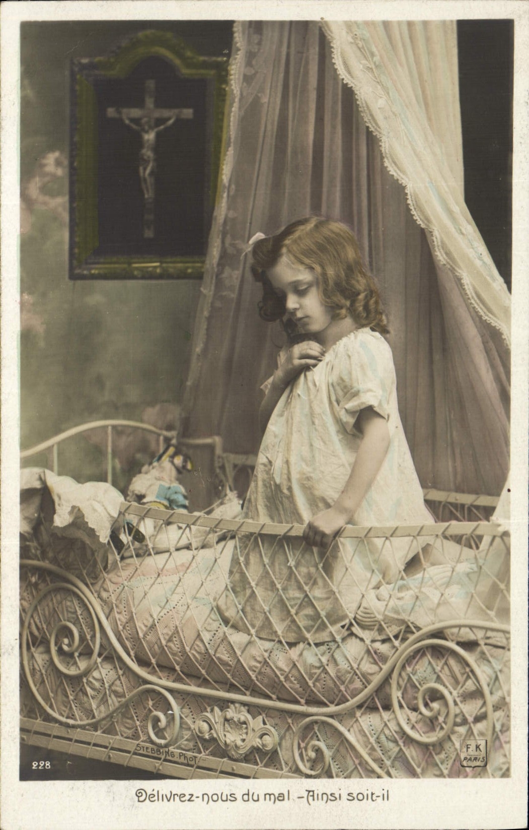 CPA Fantaisie Enfant Poupee  