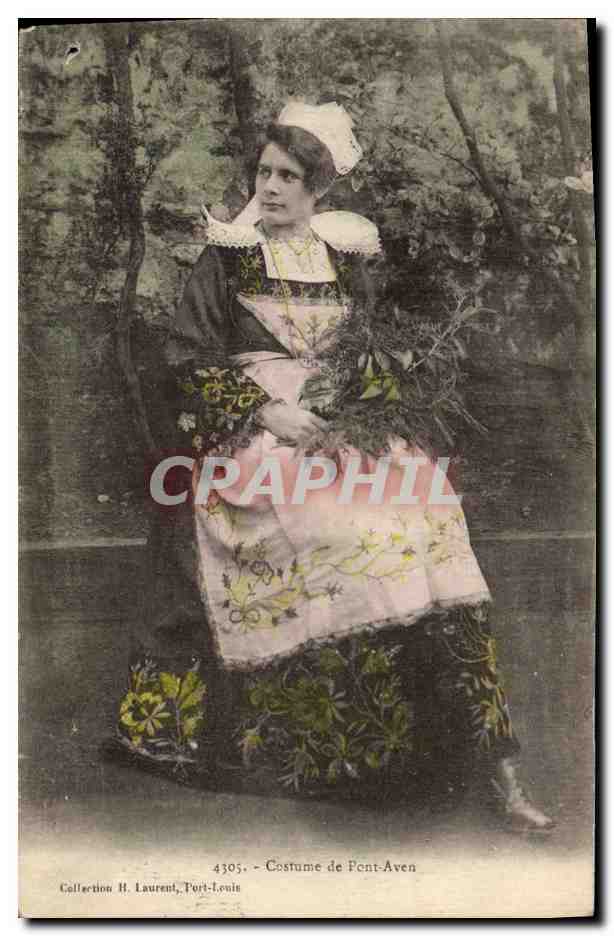 CPA Folklore Costume de Pont Aven